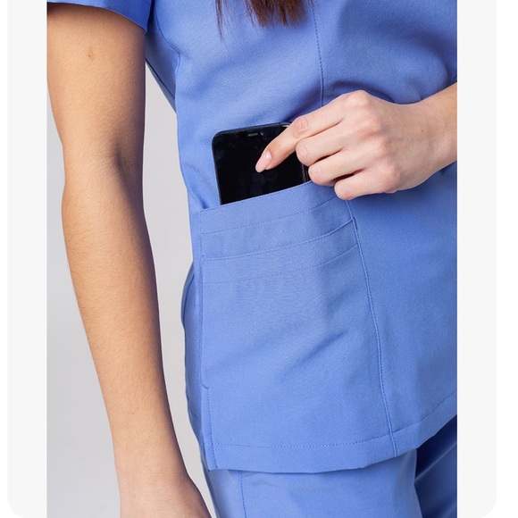 Maevn Momentum Jogger Scrub Set - Picture 3 of 14